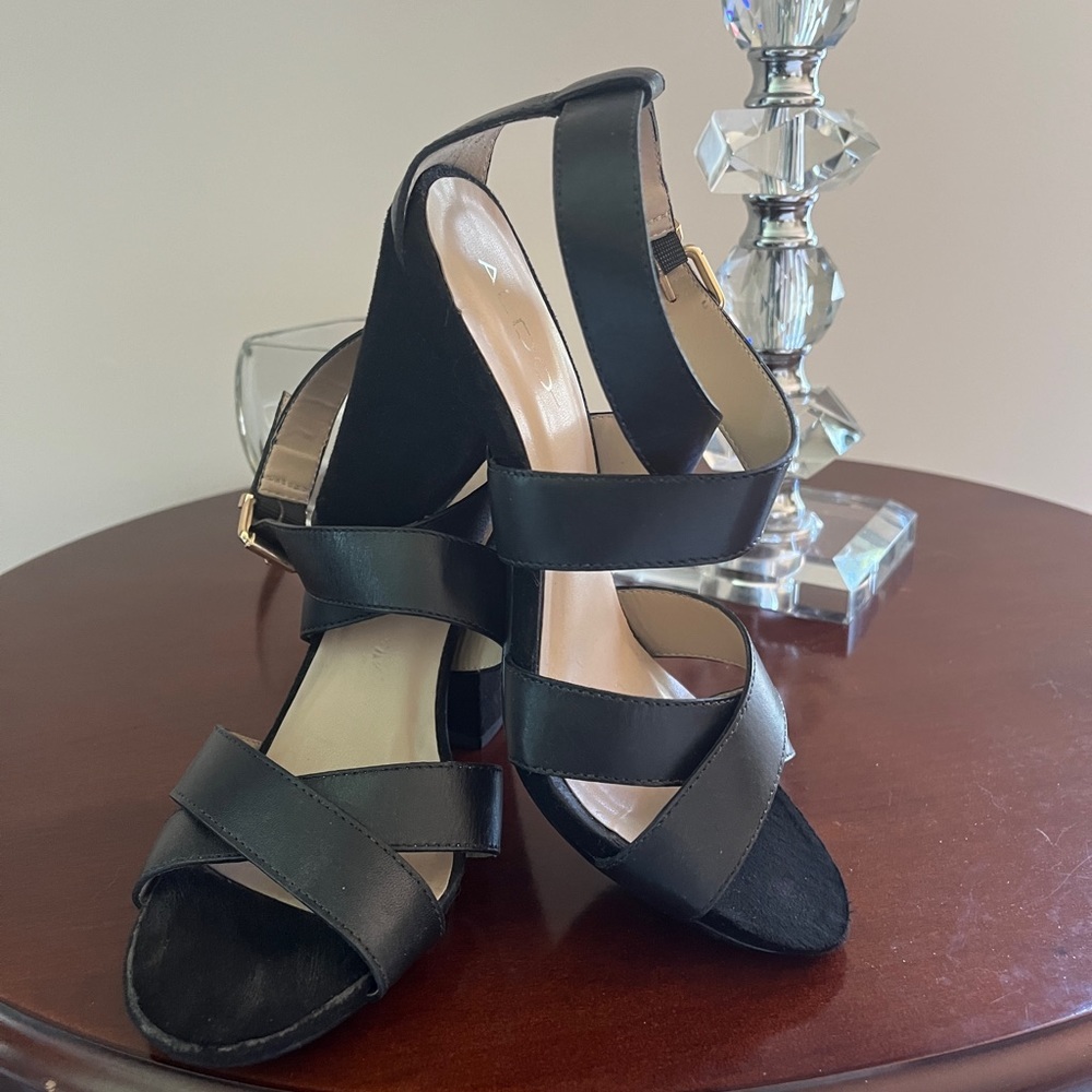 Aldo Black High-Heel Shoe. Size 7.5